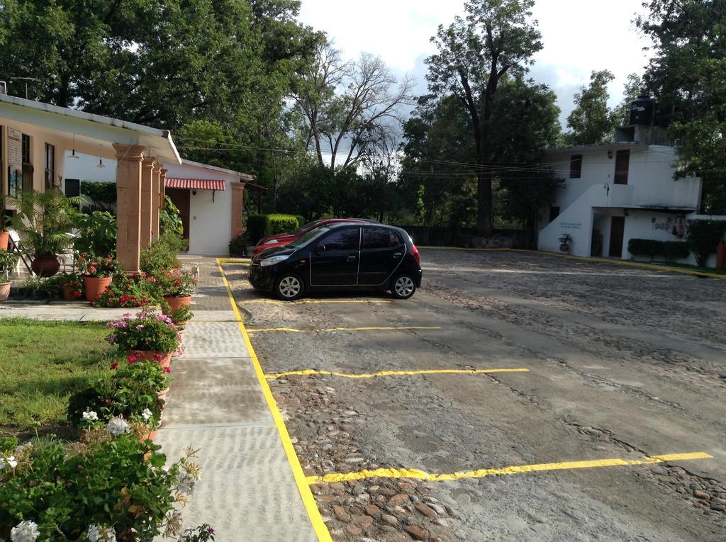 Hotel Tecozautla Bagian luar foto
