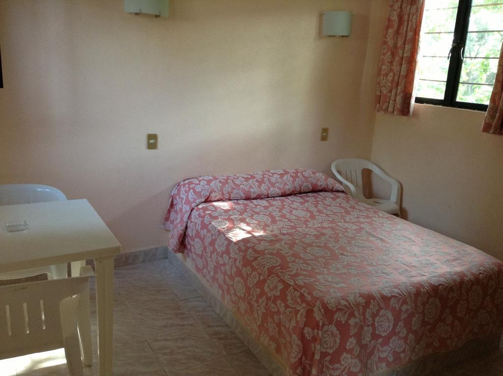 Hotel Tecozautla Bagian luar foto